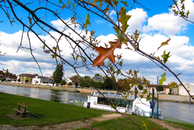 <p>Une idée de sortie sur la Saône, promenade sur l'Audacieux</p>
